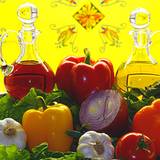 photo of fresh vegetables and bulbs of garlic with emphasis on benefits of garlic